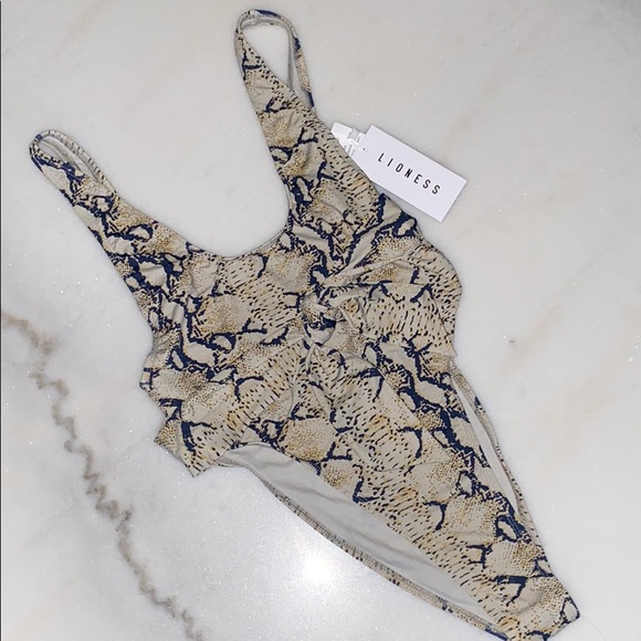 🔥LIONESS The Charlotte One Piece Swimsuit - Picture 6 of 8